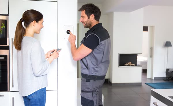 Técnico de Servicio técnico de calderas Junkers Técnico de Servicio técnico de calderas Junkers