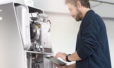 Técnico oficial cualificado Junkers Técnico oficial cualificado Junkers